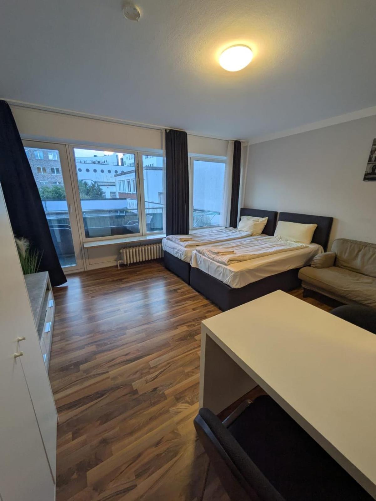 1,5-Zimmer Apartment Mit Balkon Am Hauptbahnhof Neumünster Exterior foto