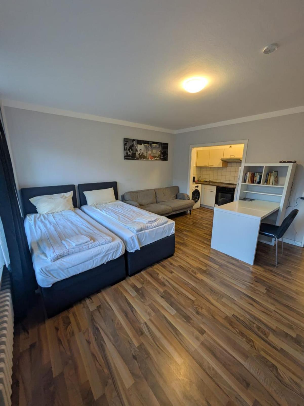 1,5-Zimmer Apartment Mit Balkon Am Hauptbahnhof Neumünster Exterior foto