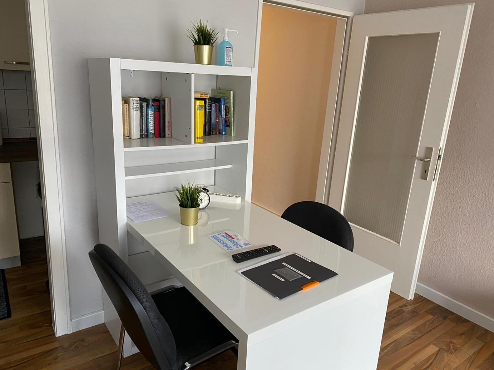 1,5-Zimmer Apartment Mit Balkon Am Hauptbahnhof Neumünster Exterior foto
